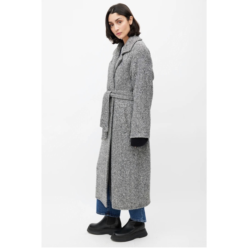 Joseph White & Black Wool Herringbone Coat  size 8 - Picture 2 of 15